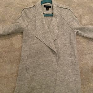 TAHARI Gray Midi open jacket; Size Small
